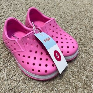 Cat and Jack water shoes